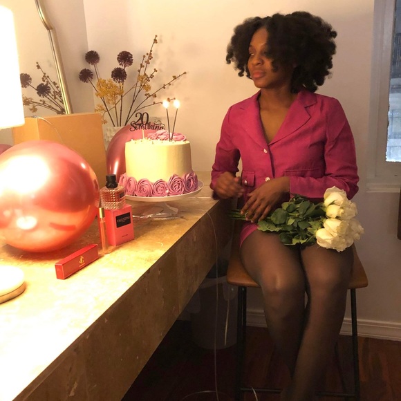 Meet your Posher, Danielle - Picture 1 of 2